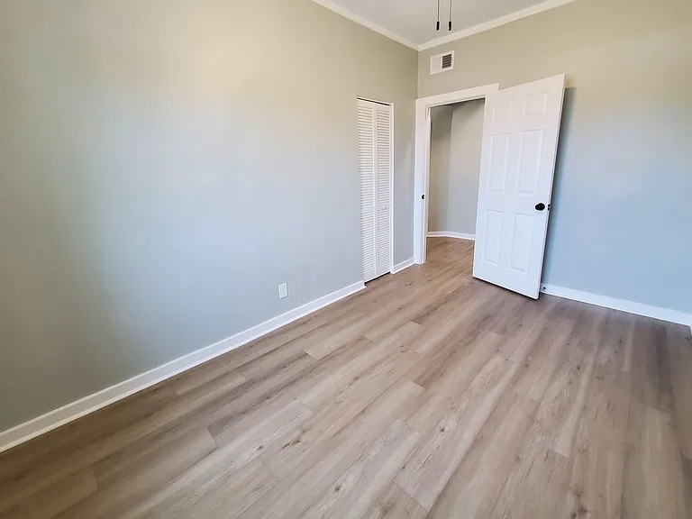 2064 W Hutchinson St #3 — Photo 13