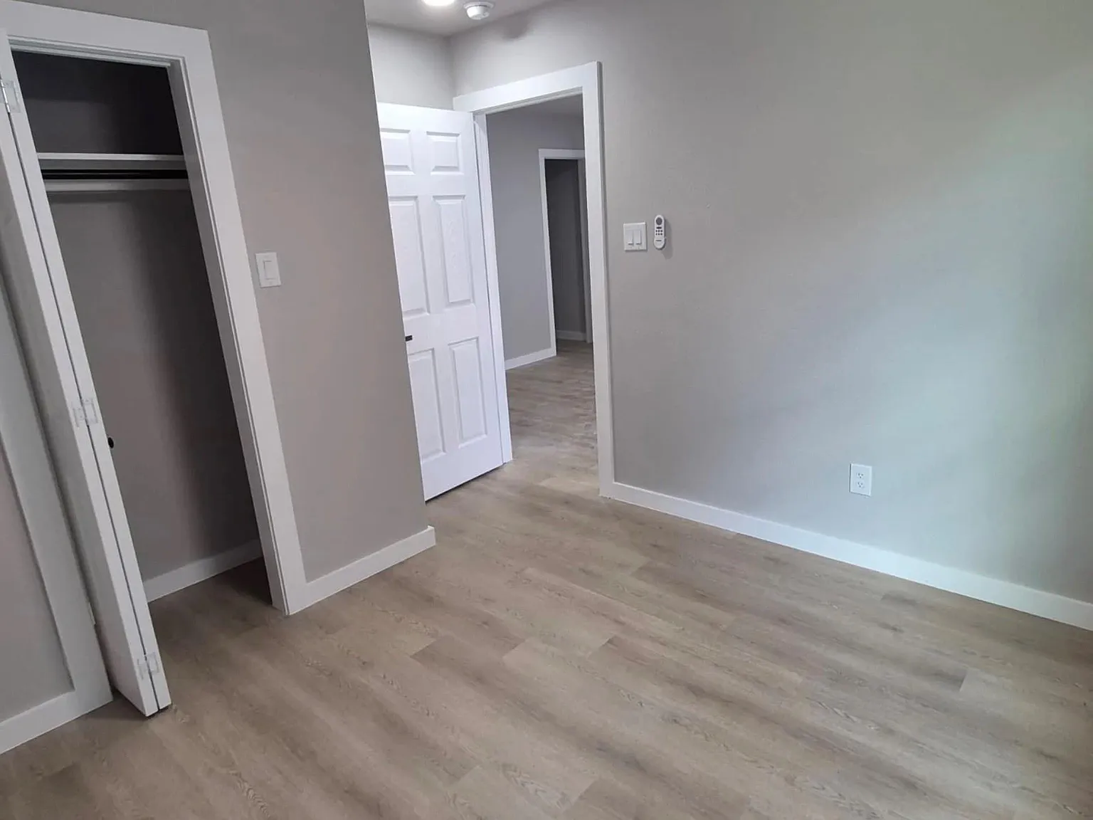 2 bed, 1.0 bath, $1,100 — Photo 4