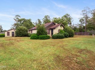 1102 8th Ave, Graceville, FL 32440