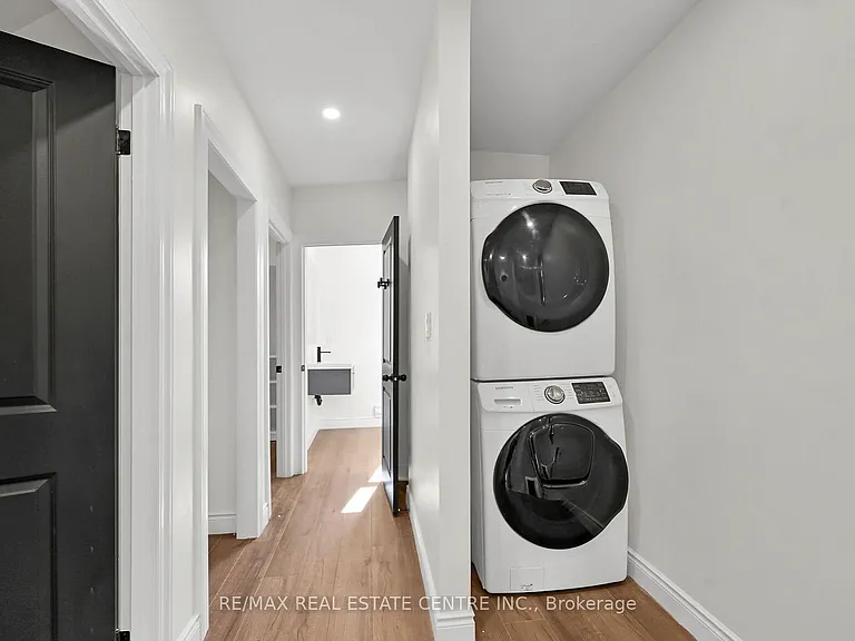 68 Kinrade Ave — Photo 14