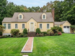 115 Westchester Dr, Westwood, MA 02090
