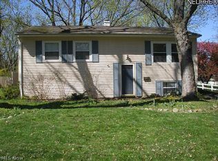 3754 Santom Rd N, Stow, OH 44224