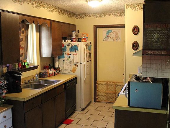 3rd image of 1306 W Forest Dr