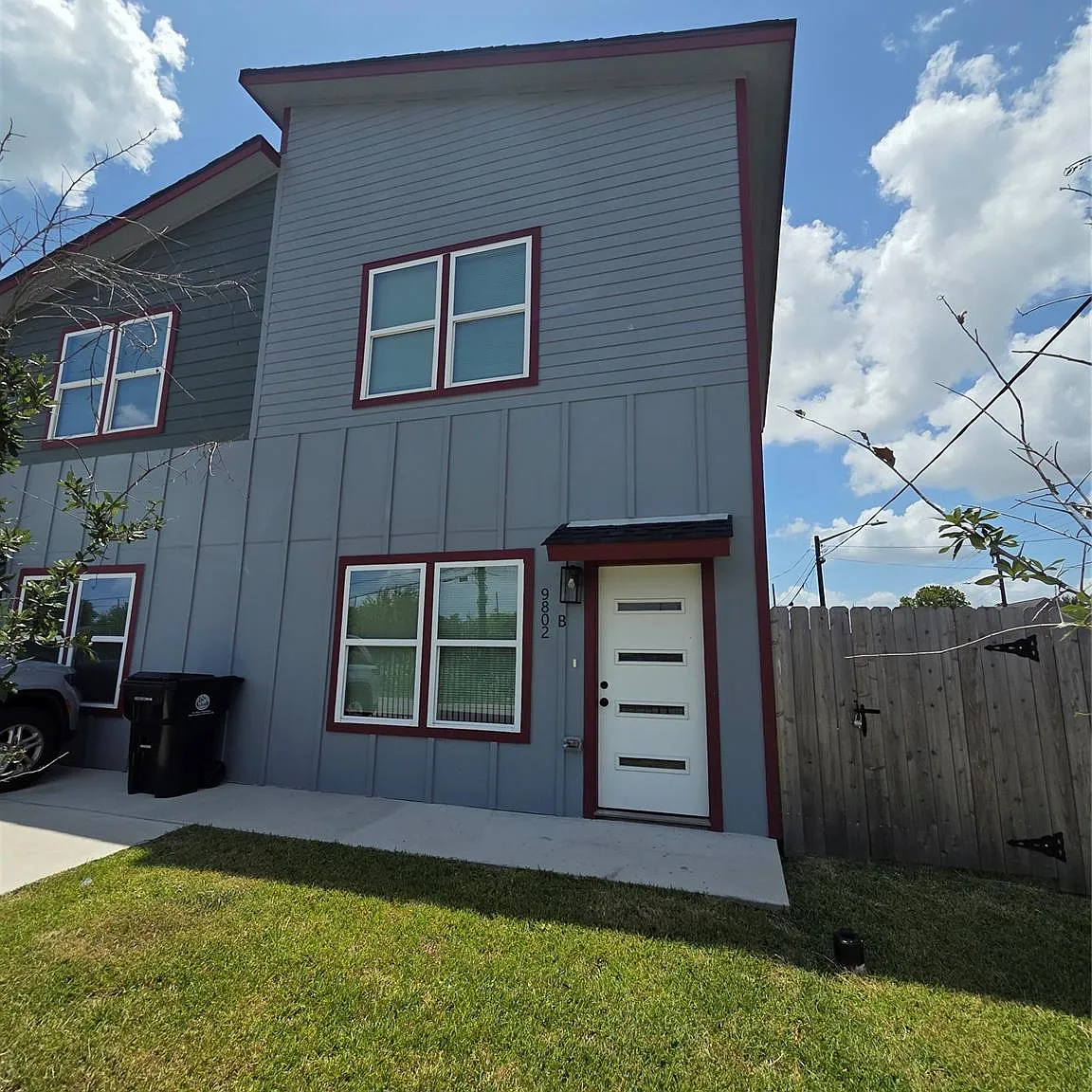 2 bed, 1.5 bath, $1,700 — Photo 2