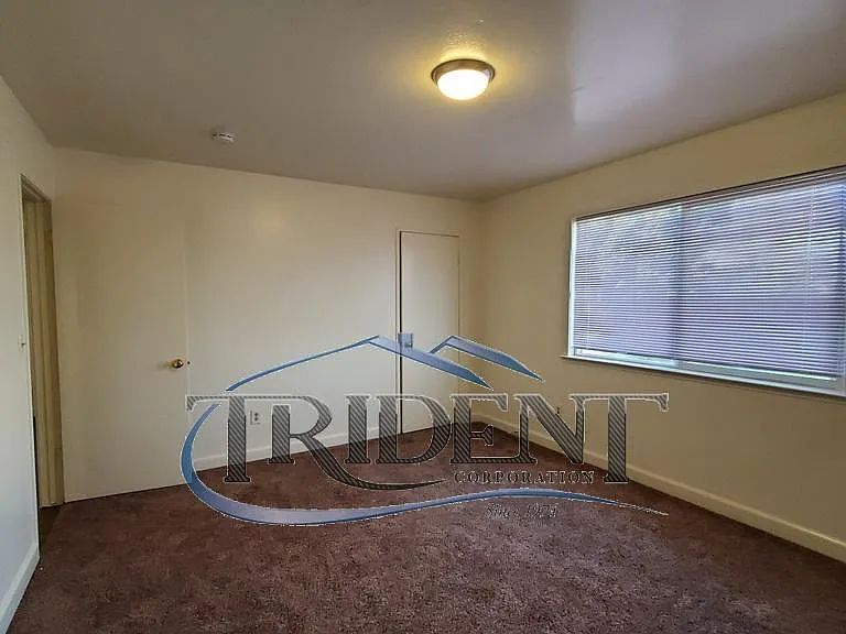 1825 Sierra Way — Photo 8