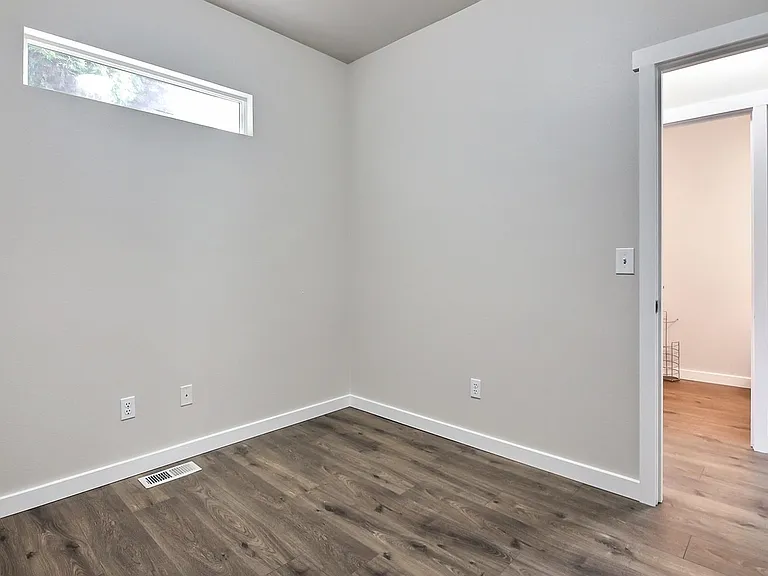 1448 Kincaid St — Photo 10