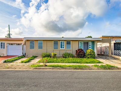 23 Urb Villa Blanca Jade St, Caguas, PR, 00725