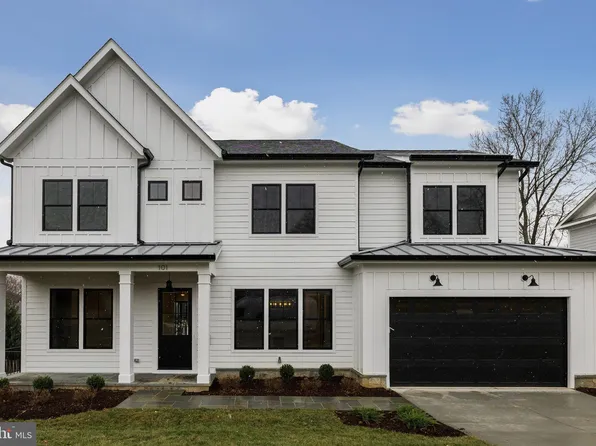 101 Moore Ave SE, Vienna, VA 22180