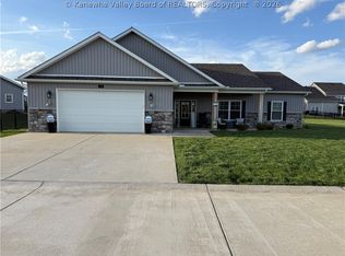 124 Steve Cir, Hurricane, WV 25526