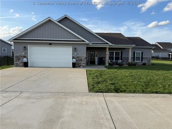 124 Steve Cir, Hurricane, WV 25526
