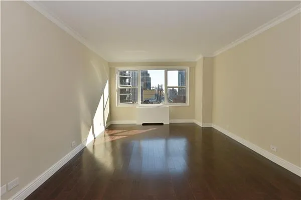 Sold by R New York | media 3