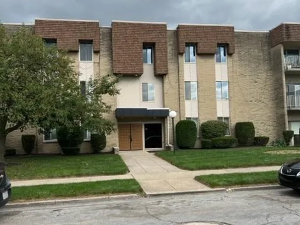 3101 Valerie Arms Dr #4, Dayton, OH 45405