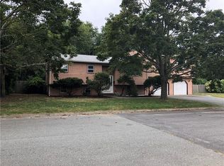 75 Sunnyside Dr, Warwick, RI 02889