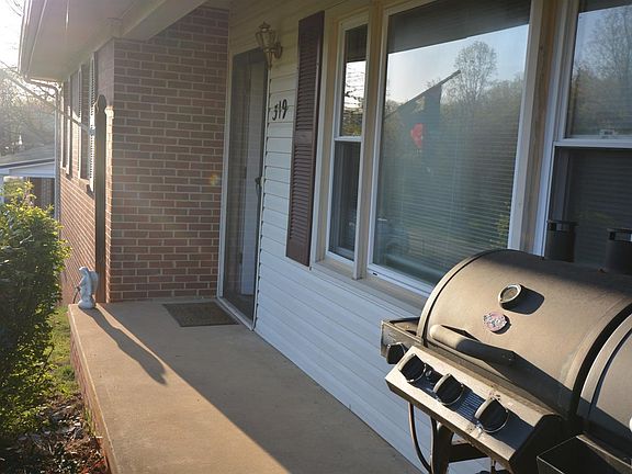 3rd image of 319 Greenwood Dr