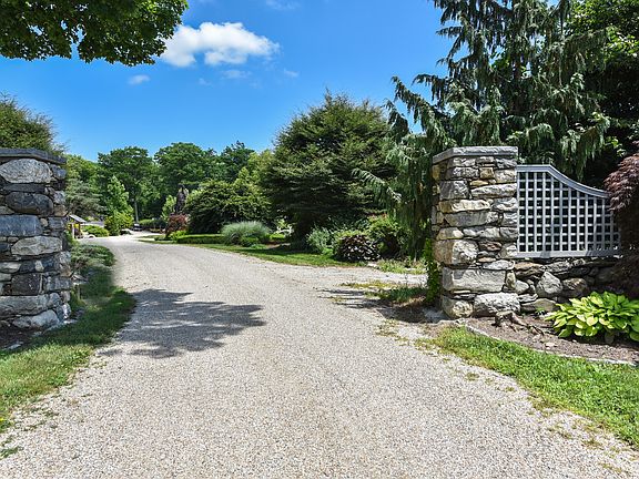 STONE ENTRANCE