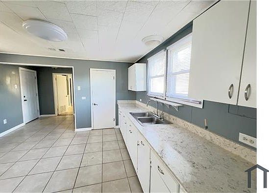 5th image of 958 Avenue B