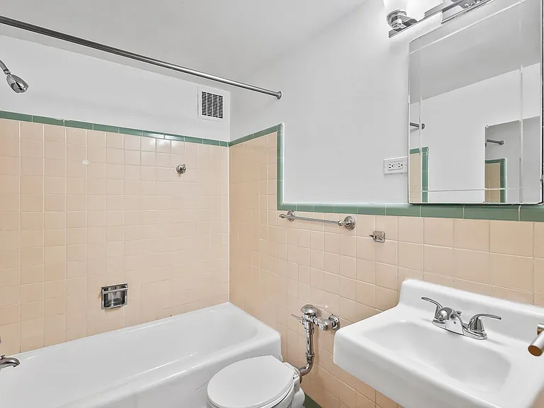 Del Prado — Photo 25
