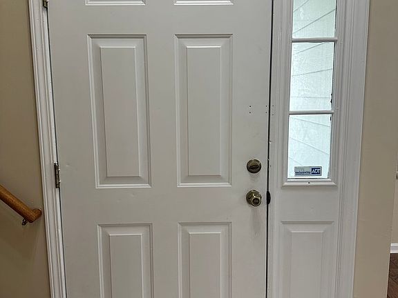5th image of 204 Grandford Pl