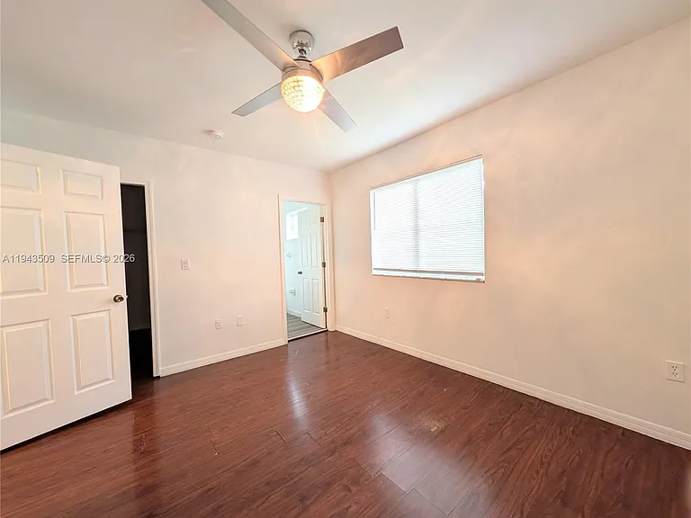 825 SW 6th Pl — Photo 18