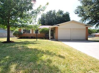 3025 Steven St, Irving, TX 75062