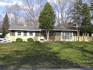 2nd image of 11941 Hawthorn Dr