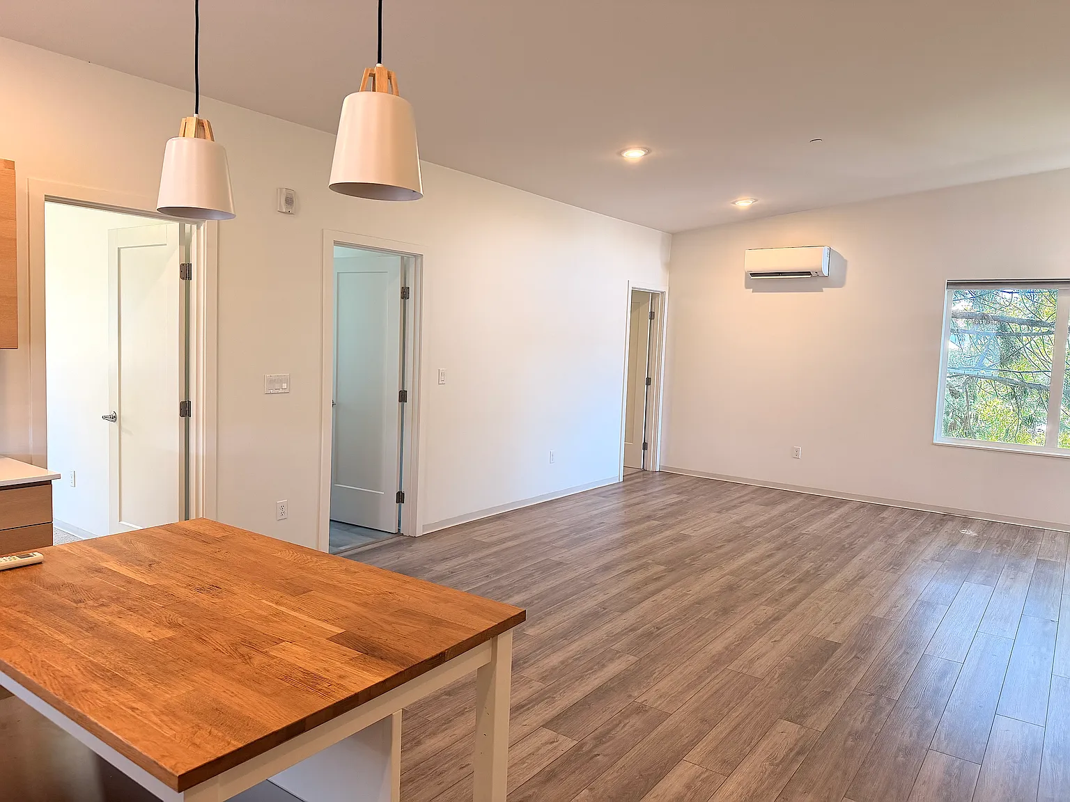 2 bed, 1020 sqft, $2,750 — Photo 2