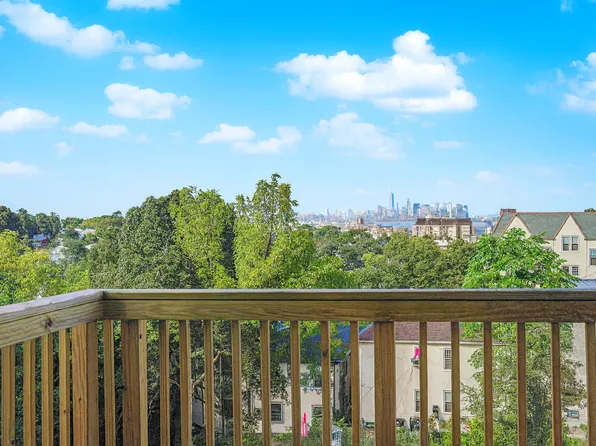 11 Bayview Place image 11 of 33