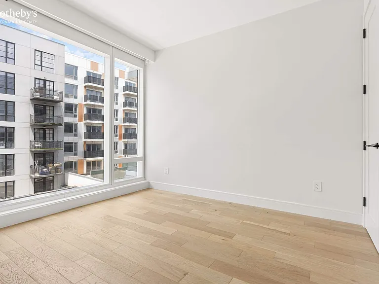 37-34 33rd St #4F — Photo 8