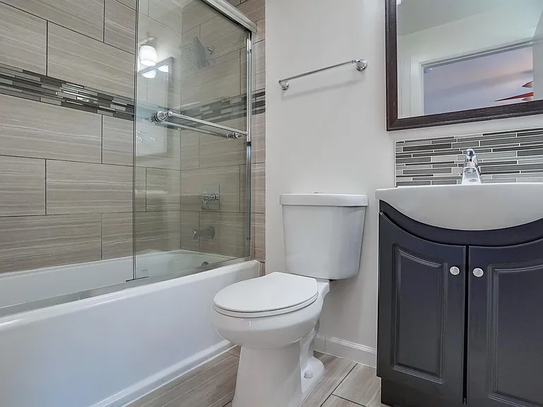 821 N Austin Ave — Photo 26