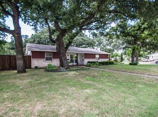 301 S Shore Pl, Lewisville, TX 75067