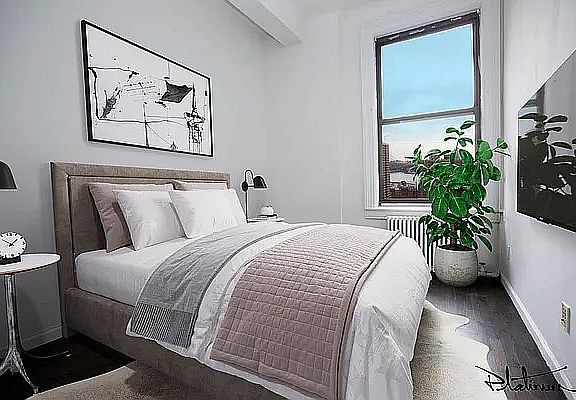 3rd image of 135 William St #140BB