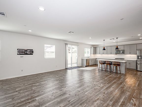 3rd image of 17106 Zion Dr