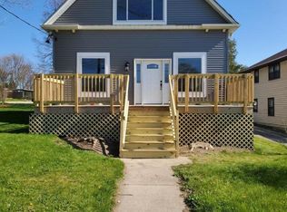 305 Main St, Allenton, WI 53002