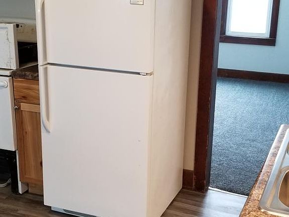 5th image of 802 Starr Ave #2