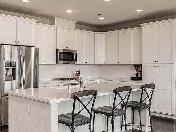 4th image of 8732 Vizela Way