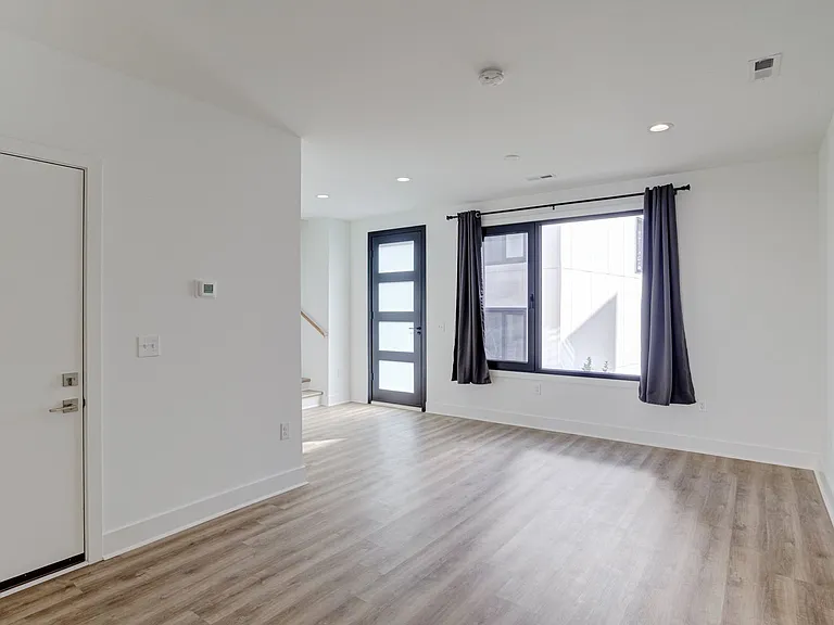 1110 Nova St — Photo 21