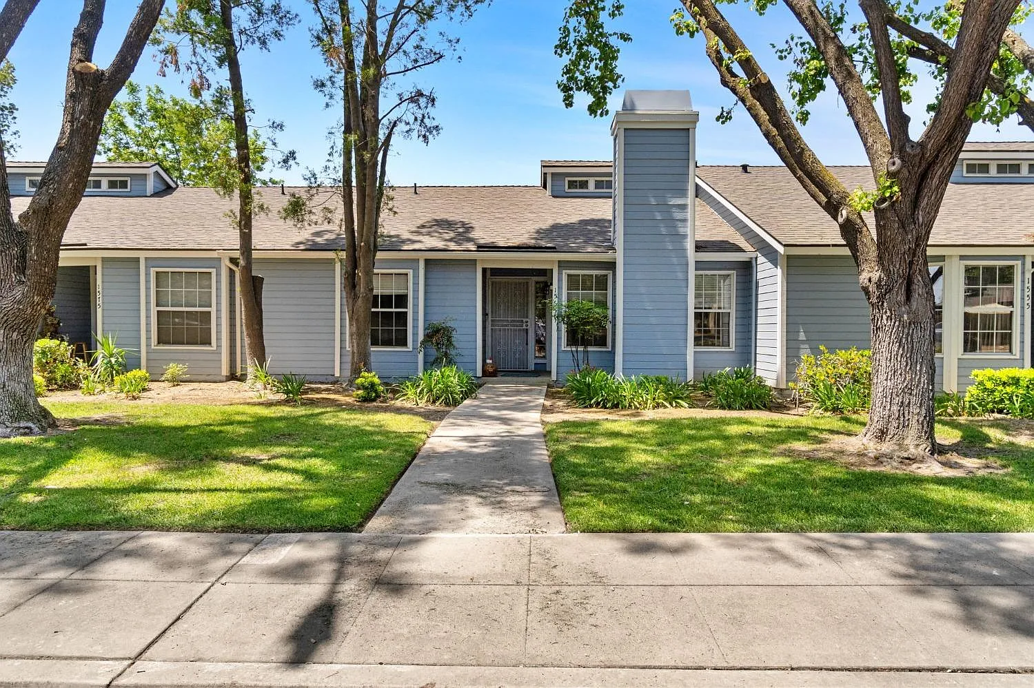 1565 Mayflower Way photo 1