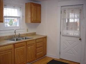 2nd image of 558 Neale Ave SW