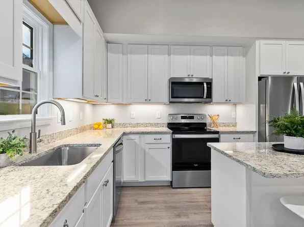 5 River Oak Dr, Staunton, VA 24401