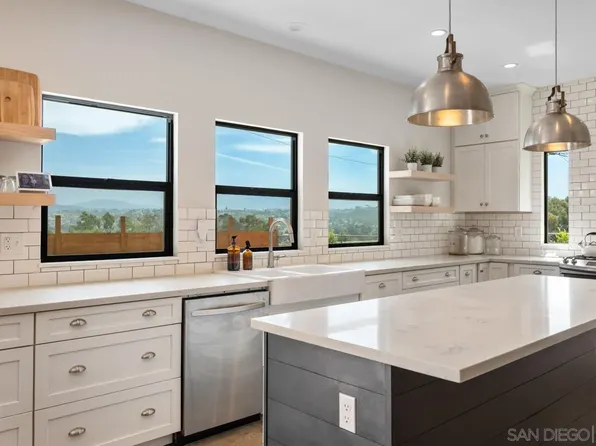 3455 Willow St, Bonita, CA 91902