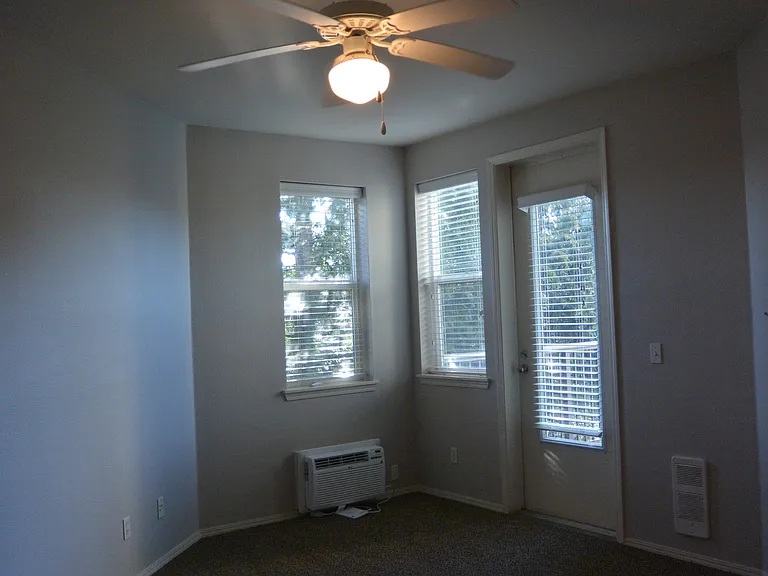 1830 SE Cutter Ln — Photo 11