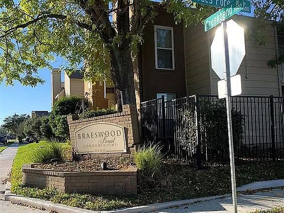 3rd image of 8100 Creekbend Dr APT 155