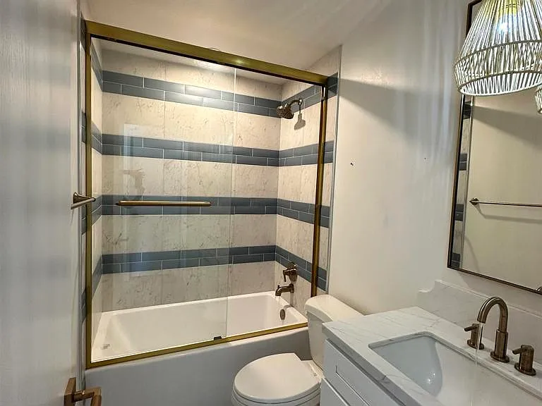 542 Via De La Valle #J — Photo 21