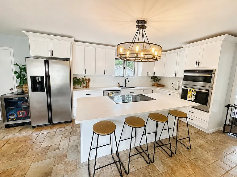 320 Lake Forest Cir — Photo 8