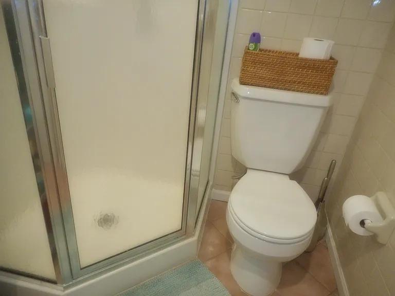 1405 Colonial Dr — Photo 12