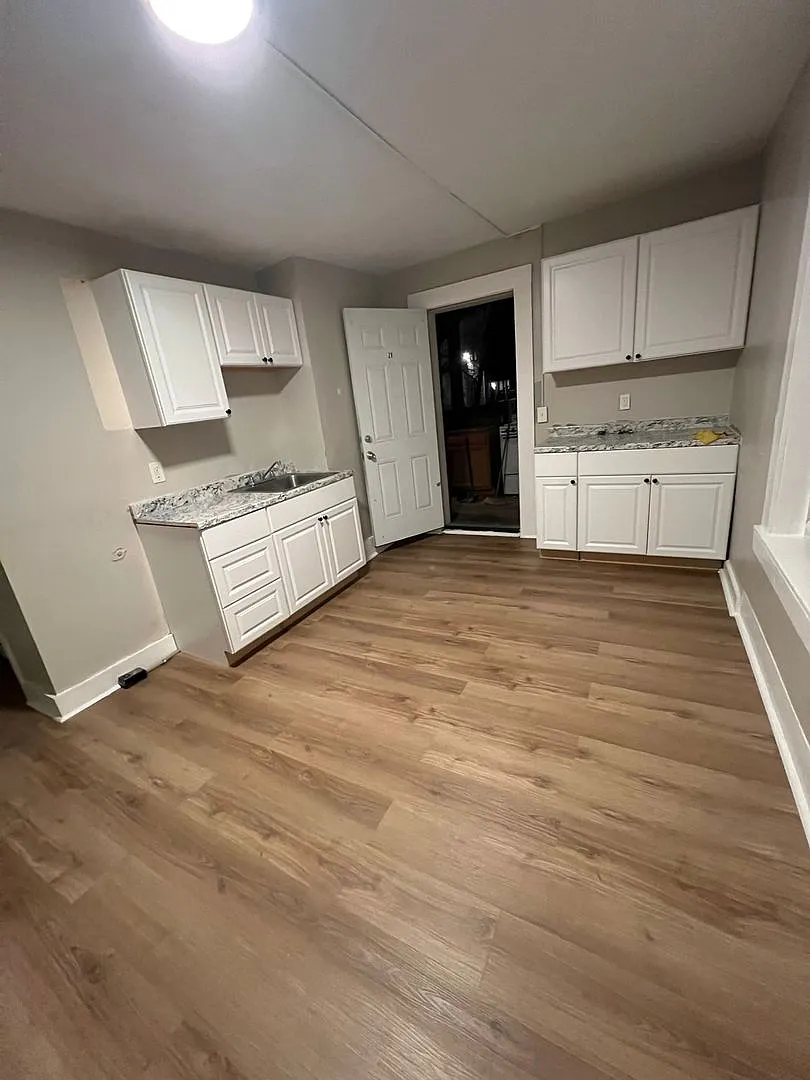 2 bed, 980 sqft, $1,650 — Photo 1