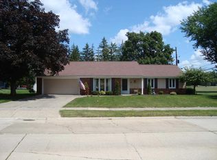 4 Northway Dr, Huntington, IN 46750