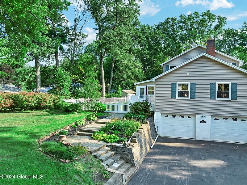 4th image of 22 Juniper Drive