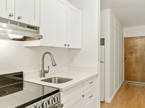 4th image of 1100 Queen Anne Ave N #407