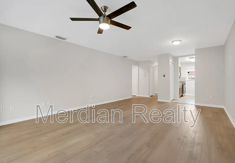 4920 Tangerine Ave #1 — Photo 6